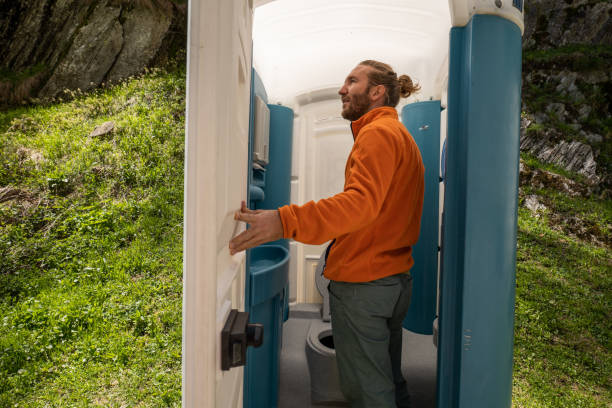 Best Best portable toilet rental  in Meadow Oaks, FL
